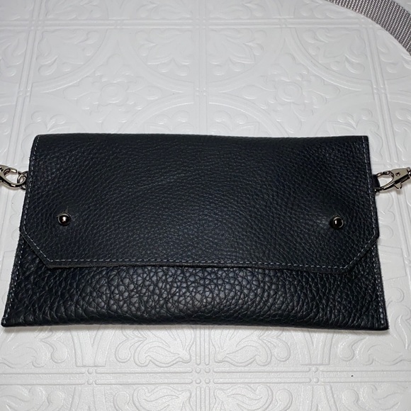 Jesse & Co Soft Gray Leather Wallet with Detachable Crossbody Nylon Strap - Picture 2 of 7